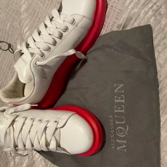 Alexander McQueen Oversized men sneaker - Picture 2 of 4